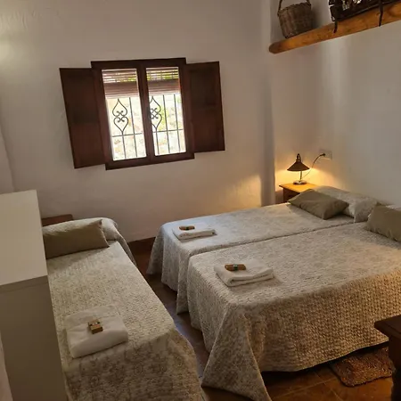 La Amena Bed & Breakfast 4*